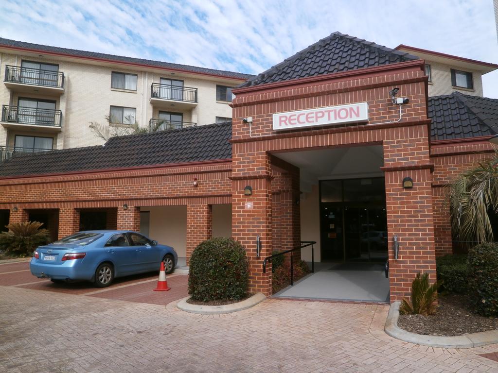 Great Eastern Motor Lodge Пърт Екстериор снимка